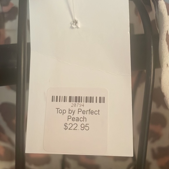 Light weight animal print summer top XL - Picture 2 of 2